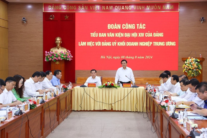 ttxvn doan_tieu_ban_van_kien_dai_hoi_xiv_cua_dang_lam_viec_voi_dang_uy_khoi_doanh_nghiep_trung_uong3.jpg