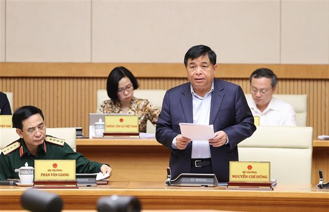 Thủ tướng: Giải quyết dứt điểm tình trạng thiếu thuốc, thiết bị y tế ảnh 2