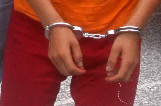 Nữ quái 18 tuổi dùng chứng minh thư giả lừa đảo hàng trăm triệu đồng ảnh 1