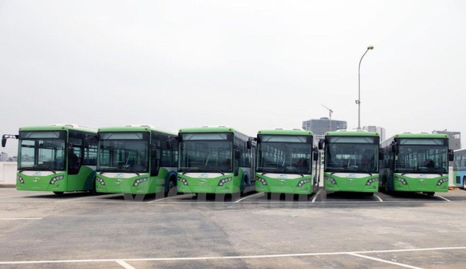 Trong điều kiện giao thông hiện nay của Hà Nội thì buýt nhanh sẽ không thể vận hành đầy đủ chức năng như buýt nhanh của thế giới. (Ảnh: Doãn Đức/Vietnam+) Buýt nhanh BRT Hà Nội không thể vận hành đủ chức năng giống thế giới ảnh 1
