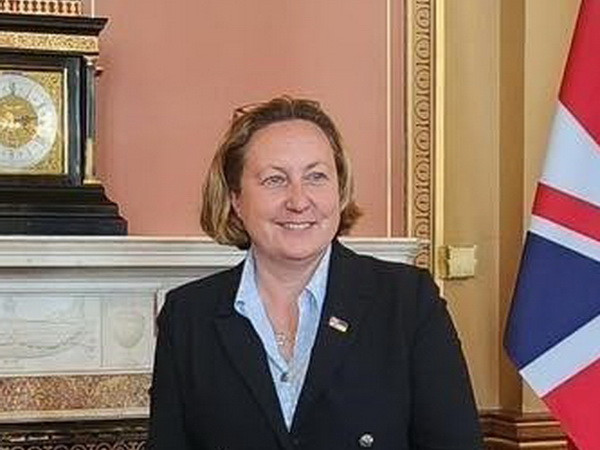 Ngoại giao nhân dân: Cầu nối mang lại sức mạnh gắn kết Việt Nam-Anh ảnh 1