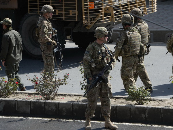 Mỹ tấn công trại huấn luyện lớn nhất của Al-Qaeda tại Afghanistan ảnh 1