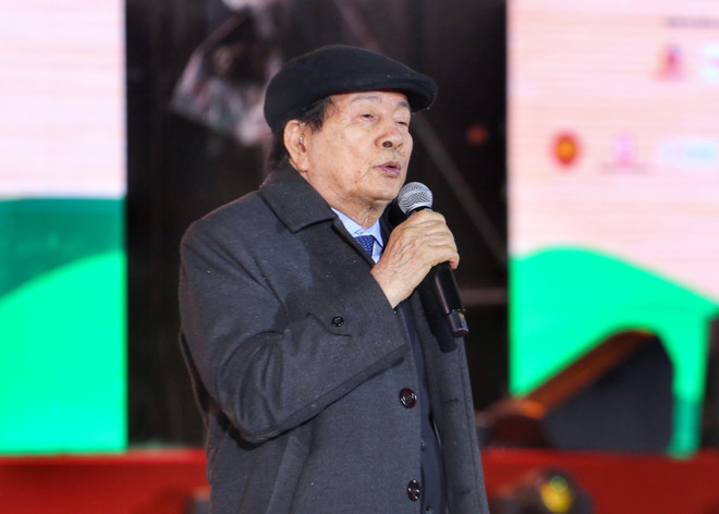 Thơ ca luôn đồng hành cùng công cuộc xây dựng và bảo vệ Tổ quốc ảnh 2