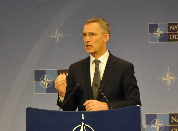 NATO nhất trí chia sẻ gánh nặng công bằng về tài chính ảnh 1