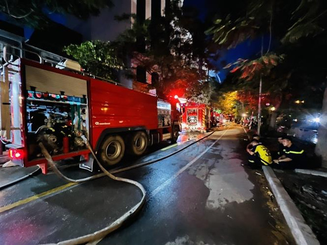 Chủ tịch nước chia buồn với gia đình 3 chiến sỹ hy sinh khi chữa cháy ảnh 1