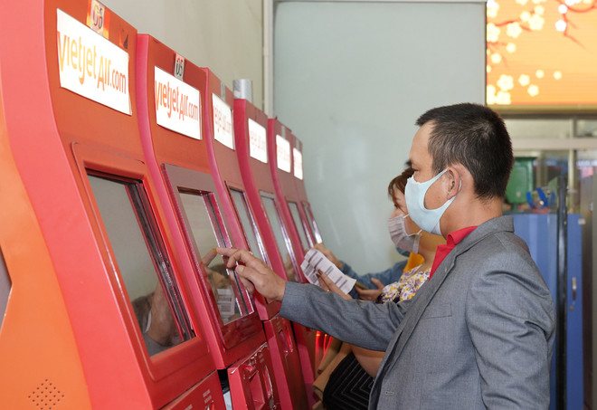 Hàng không tăng cường phòng dịch, chuẩn bị phục vụ bay mùa Hè ảnh 1