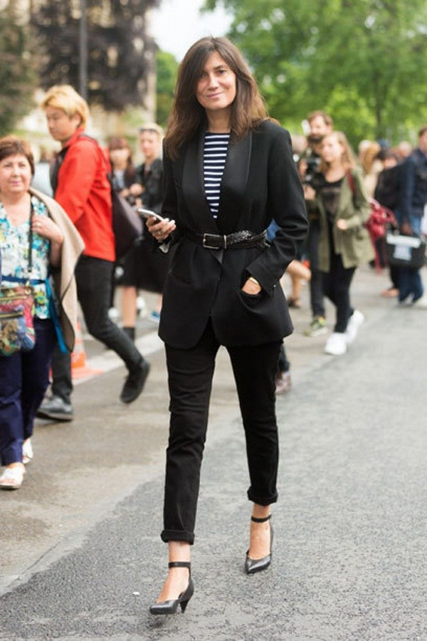 Năm cách biến hóa giúp bạn phong cách với áo khoác blazer đen ảnh 7