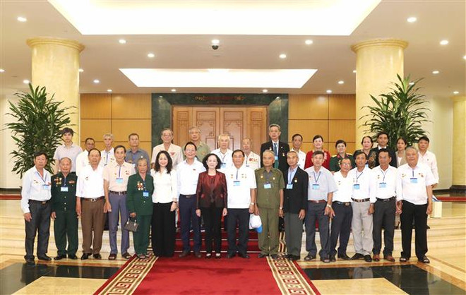 Thường trực Ban Bí thư tiếp Đoàn người có công tỉnh Đắk Nông ảnh 1