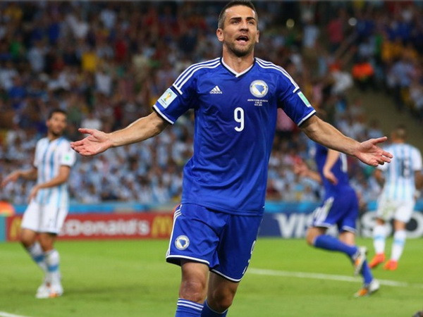 [Video] Bàn thắng đi vào lịch sử của Bosnia&Herzegovina ảnh 1