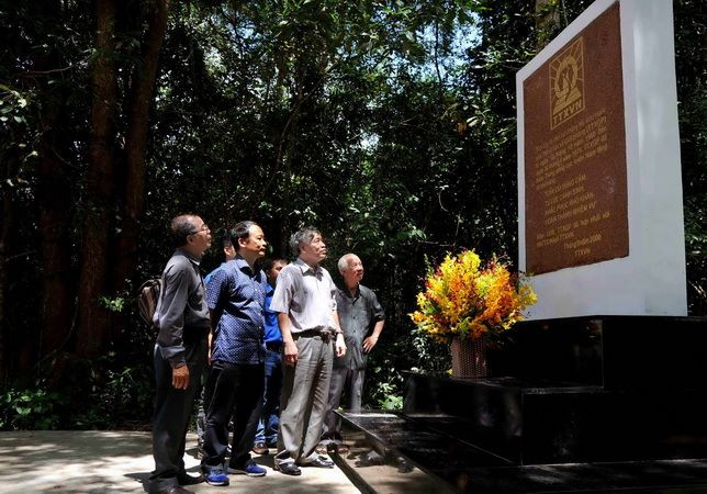 Hoạt động về nguồn nhân kỷ niệm 55 năm Thông tấn xã Giải phóng ảnh 1