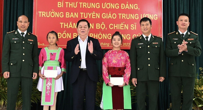 Không ngừng nâng cao trình độ, giữ vững an ninh trên tuyến biên giới ảnh 3