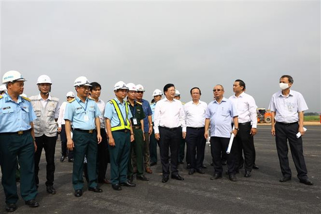 Đảm bảo tiến độ sửa đường băng và vận hành sân bay Nội Bài an toàn ảnh 1