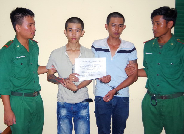 Sóc Trăng: Bắt hai đối tượng mua bán, tàng trữ trái phép ma túy ảnh 1