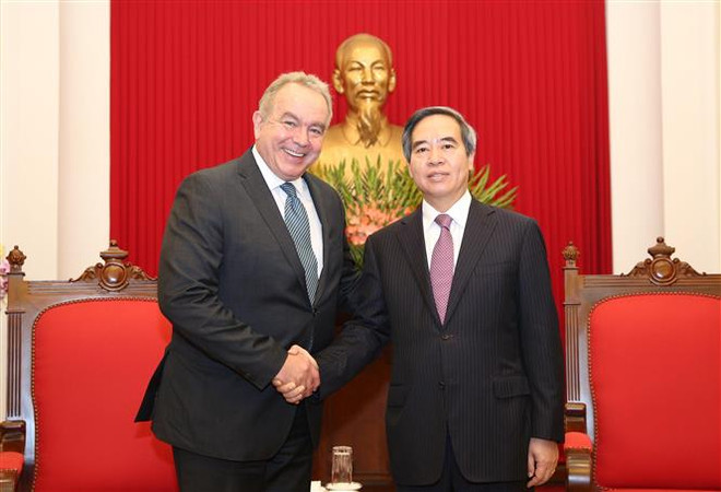 Trưởng Ban Kinh tế TW Nguyễn Văn Bình tiếp Đoàn doanh nghiệp Hoa Kỳ ảnh 1