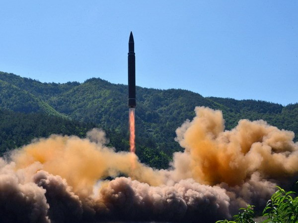 Mỹ: Tên lửa Triều Tiên sẽ chỉ mất 14 phút để bay đến Guam ảnh 1