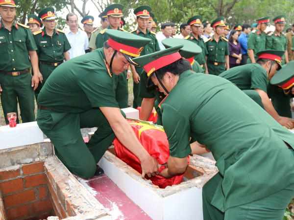 Bình Thuận an táng các liệt sỹ được tìm thấy trong 3 mộ tập thể ảnh 1