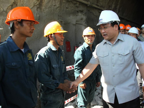 Dự án hầm đường bộ Đèo Cả có thể hoàn thành vào giữa năm 2017 ảnh 1