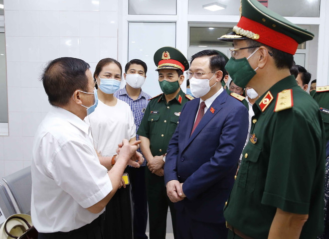 Chủ tịch Quốc hội Vương Đình Huệ thăm, làm việc tại Học viện Quân y ảnh 1