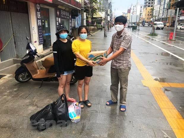 Theo dõi sát tình hình cộng đồng người gốc Việt ở Campuchia ảnh 1