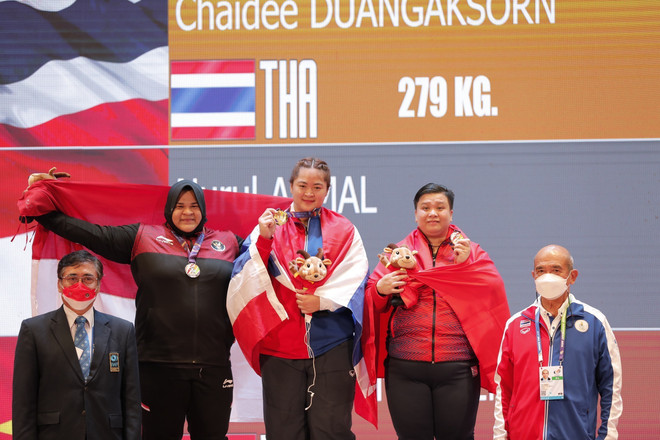 SEA Games 31: Cử tạ Việt Nam phá 6 kỷ lục, giành 3 Huy chương Vàng ảnh 1