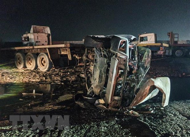 Hiện trường một vụ đánh bom xe. (Ảnh minh họa: AFP/TTXVN) Đánh bom khiến nhiều người thiệt mạng tại CHDC Congo và Somalia ảnh 1
