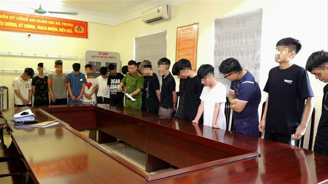 Hà Nội: Tạm giữ 20 đối tượng đua xe, đánh võng, chém người trên đường ảnh 1