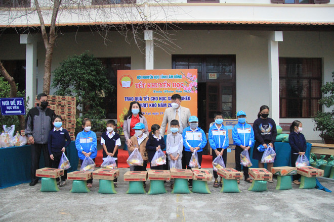 Lâm Đồng: Hơn 45 tỷ đồng hỗ trợ Tết cho gia đình chính sách, hộ nghèo ảnh 1