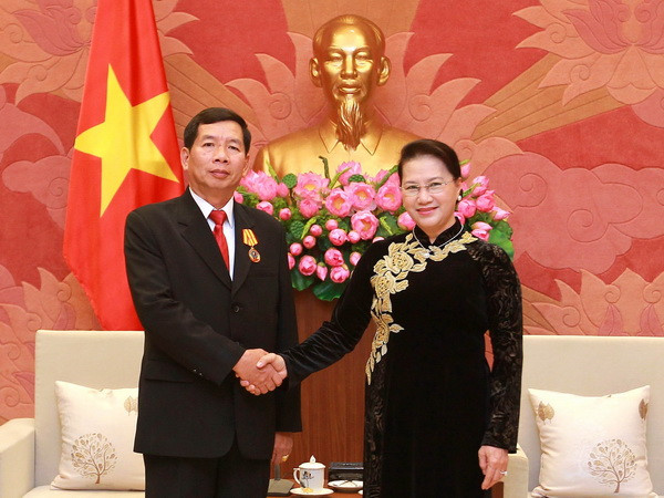 Chủ tịch Quốc hội tiếp Chánh án Tòa án nhân dân tối cao Lào ảnh 1