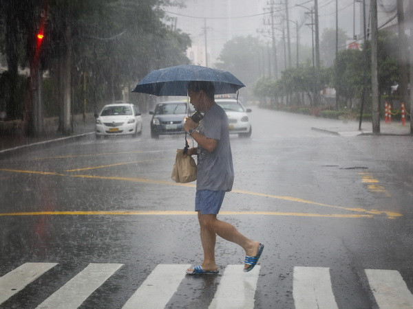 Siêu bão Haima hướng vào đảo Luzon của Phillippines ảnh 1