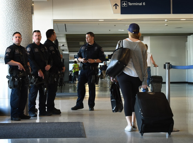 Thượng viện Mỹ thông qua dự luật tăng cường an ninh sân bay ảnh 1