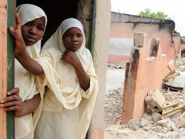 Tiếp tục nỗ lực giải thoát các nữ sinh bị bắt cóc ở Nigeria ảnh 1