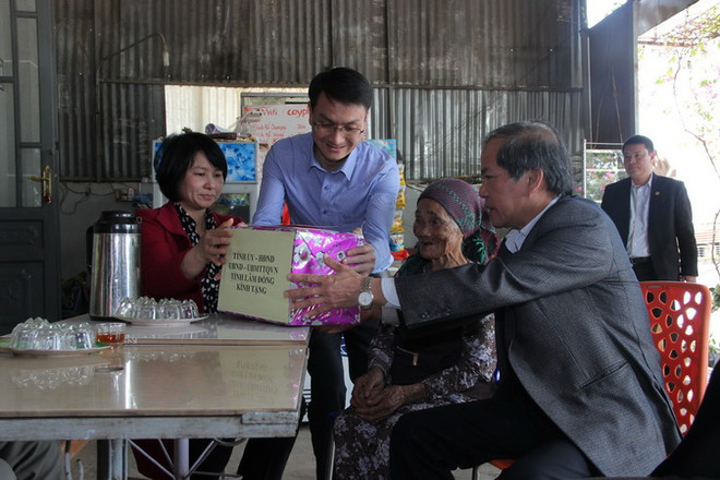 Hỗ trợ người nghèo, gia đình chính sách, người có công đón Tết ảnh 2
