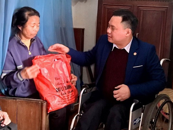 Lương y Trần Quang Dũng: Tấm gương vượt lên trên số phận ảnh 1