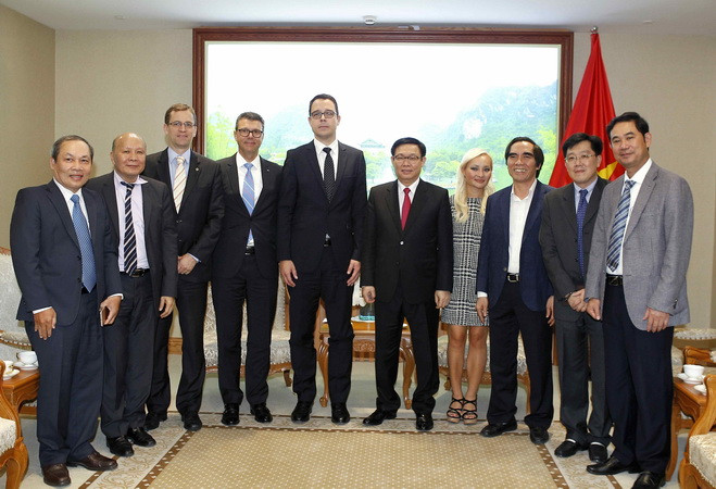 Việt Nam kêu gọi các nhà đầu tư tham gia xây hạ tầng cảng hàng không ảnh 2