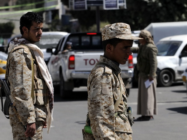 Yemen: Phiến quân Houthi tiếp tục trấn áp biểu tình ở Sanaa ảnh 1