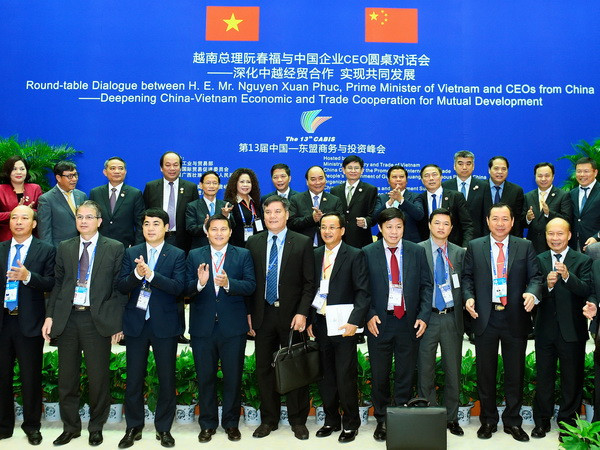 Thủ tướng Nguyễn Xuân Phúc đối thoại với các CEO hàng đầu Trung Quốc ảnh 1