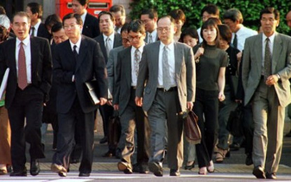 Chính phủ Nhật Bản thông qua kế hoạch tăng phúc lợi xã hội ảnh 1