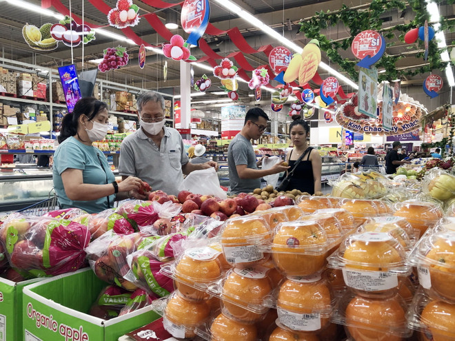 Nhà bán lẻ nâng chất lượng, kích cầu tiêu dùng để giữ chân khách hàng ảnh 1