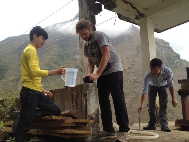 Bài 2: Người dân cao nguyên đá vẫn sống bằng… niềm hy vọng ảnh 2