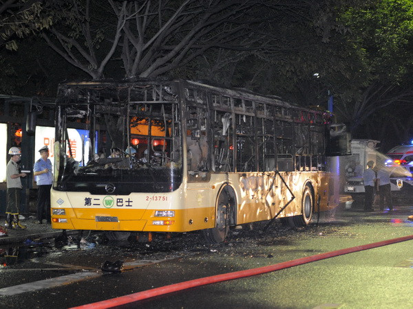 Trung Quốc: Nổ xe buýt ở Quảng Châu, hơn 25 người thương vong ảnh 1