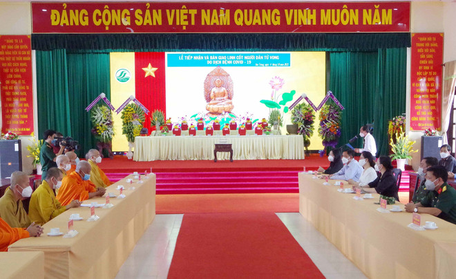 Sóc Trăng: Bàn giao tro cốt người tử vong do COVID-19 cho thân nhân ảnh 2