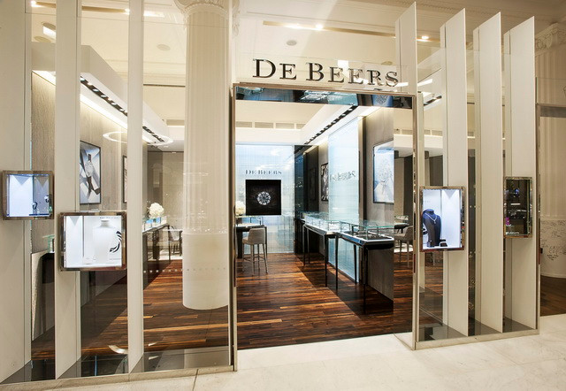 Đạo tặc phá 300 két đựng tiền tại trung tâm kim cương ở London ảnh 1