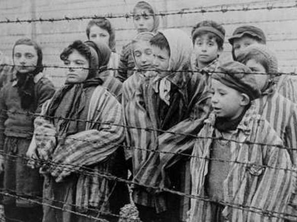 eBay không bán đồ liên quan trại tập trung Đức quốc xã ảnh 1