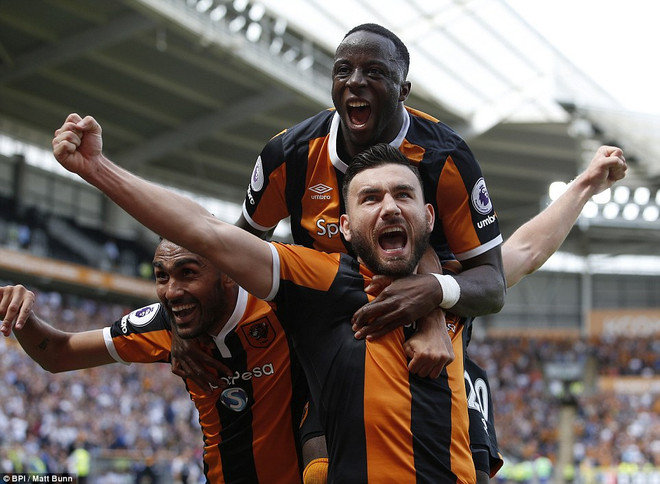 Nhà vô địch Leicester City nếm "trái đắng" ngay trận ra quân ảnh 2