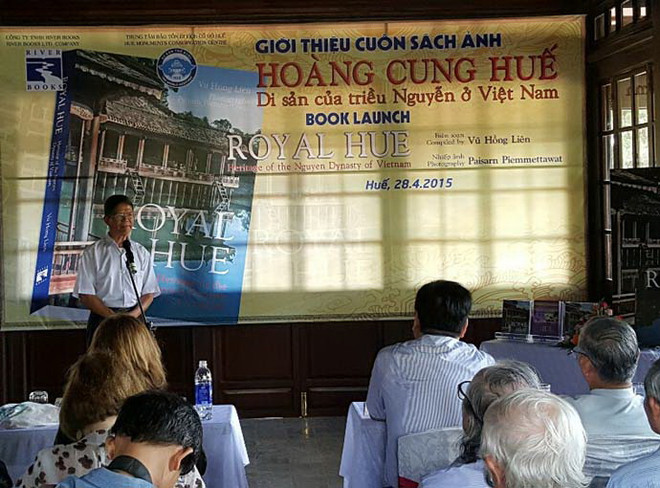 Ra mắt cuốn sách ảnh ''Hoàng cung Huế, di sản của triều Nguyễn" ảnh 1