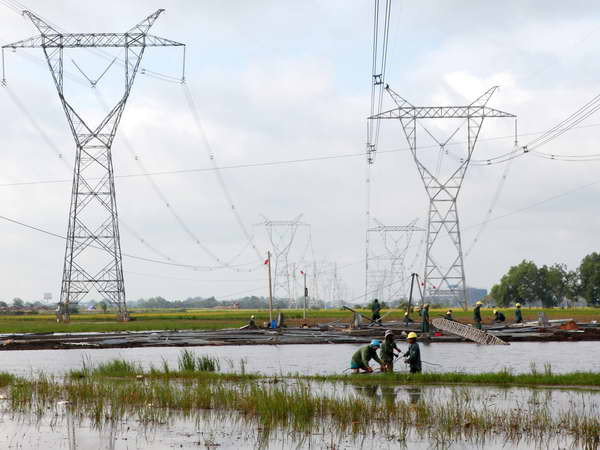 Vận hành đường dây 500kV Vũng Áng-rẽ Hà Tĩnh, Đà Nẵng nhánh 1 ảnh 1