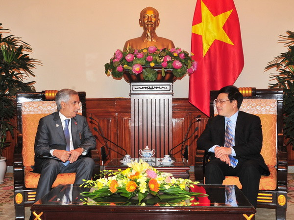 Quốc vụ khanh Bộ Ngoại giao Nhà nước Qatar thăm chính thức Việt Nam ảnh 1