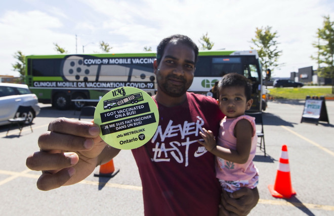 Canada nới lỏng hạn chế với khách quốc tế tiêm đủ liều vaccine ảnh 1