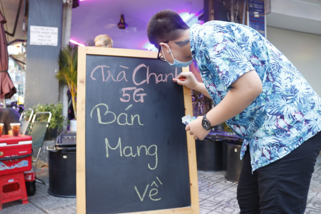 TP.HCM cho phép cửa hàng ăn, uống bán mang về từ 6 giờ đến 18 giờ ảnh 1