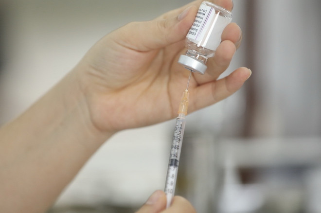 Australia ủng hộ việc từ bỏ quyền sở hữu trí tuệ đối với vaccine ảnh 1